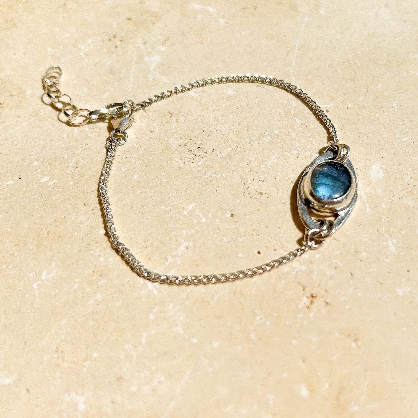 Elena bracelet labradorite