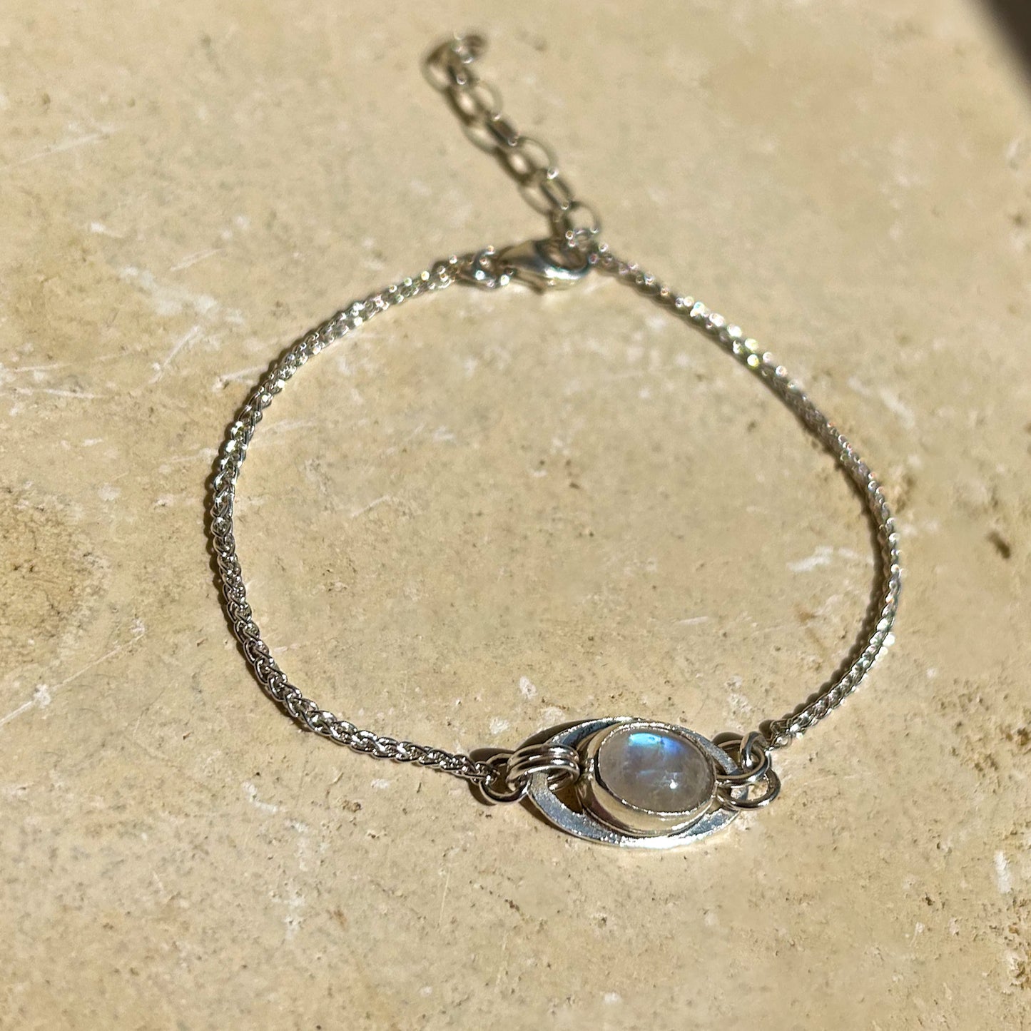 Elena bracelet moonstone