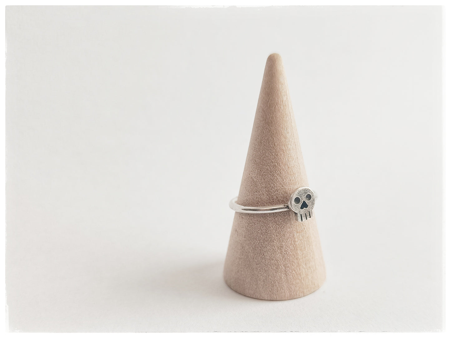 Skull ring