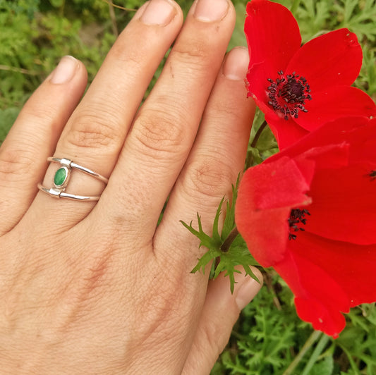 Chrysoprase double ring
